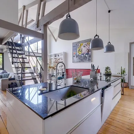 Semesterbostad L'ibai Loft - Magnifique Maison Avec Piscine Aux Chartrons *